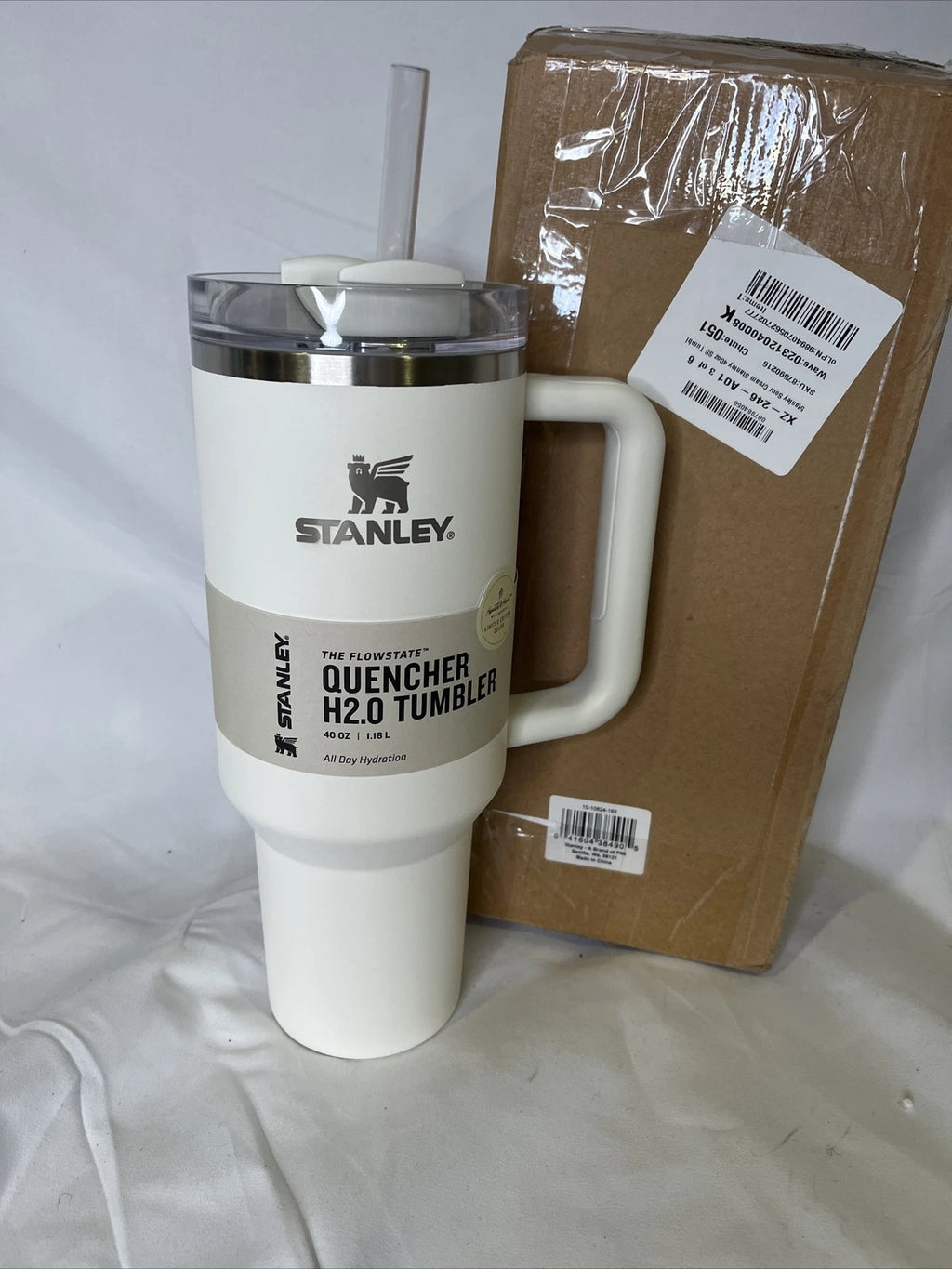 Stanley 40oz Flowstate Quencher - TARGET Heart & Hand w/ Magnolia - Sour Cream