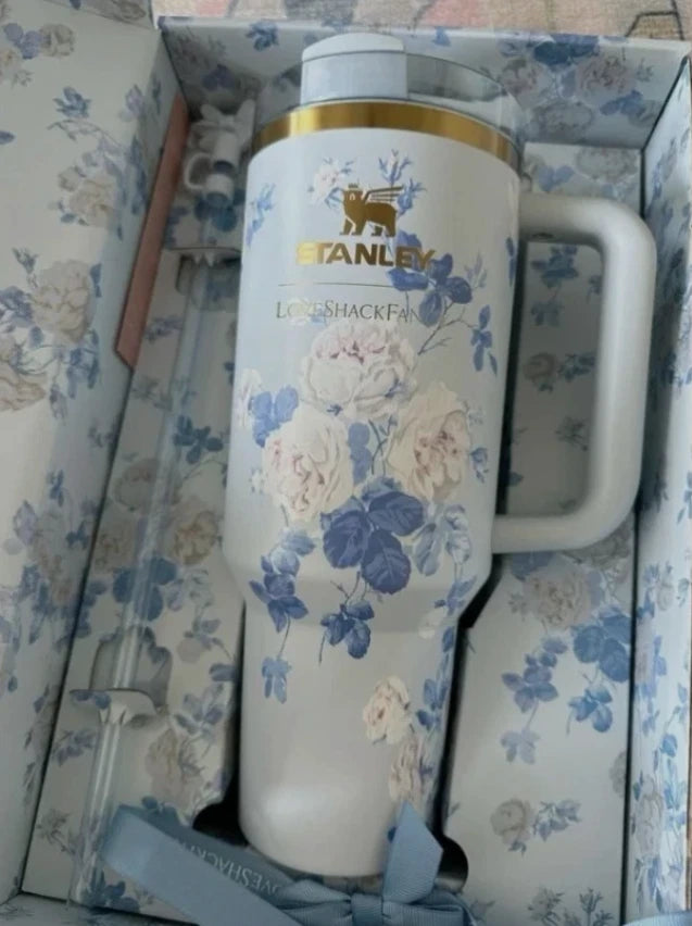 Stanley LoveShackFancy 40 oz Quencher Everblooming Rosettes Blue Practical gift