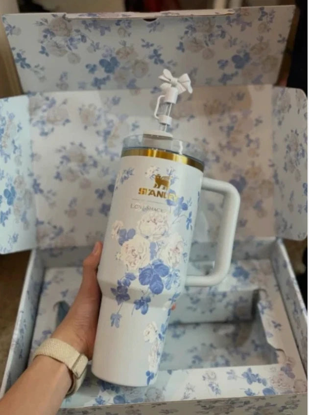 Stanley LoveShackFancy 40 oz Quencher Everblooming Rosettes Blue Practical gift
